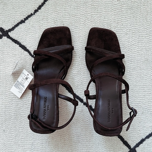 Banana Republic Factory chocolate suede sandal NWT - Picture 2 of 5